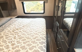2021 Holiday Rambler Admiral 34J Bunkhouse