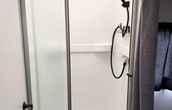 Las Vegas RV Bathroom Vanity – Private Bathroom – Camping Festival Travel