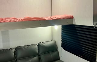 2022 Dutchmen RV Coleman Lantern Series 295QB