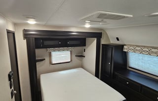 2019 Venture RV SportTrek Touring Edition 343VBH