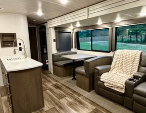 Keystone RV Cougar Half-Ton 34TSB