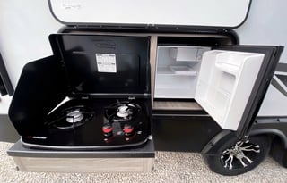 Keystone BH Travel Trailer  -Family/ Pet Friendly