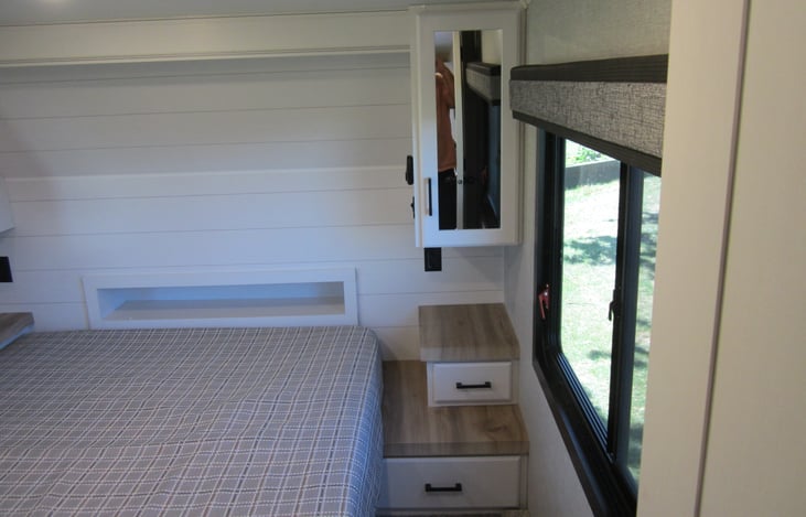 Private main bedroom