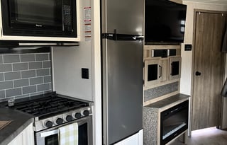 Amazing Bunkhouse, Outside Kitchen, Fireplace