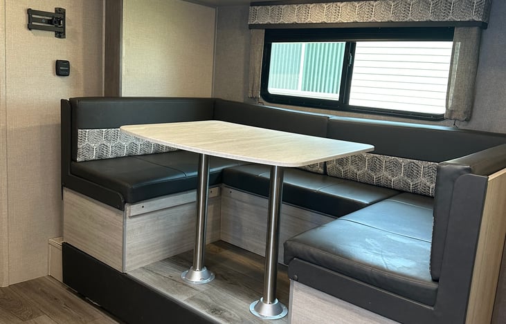 Kitchen table, this table also converts into a queen size bed.