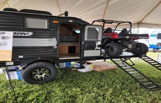 Toy hauler off-road Sunset Park RV  109E 2024