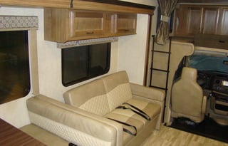 Clean - Spacious - Pet Friendly - 2 Slides