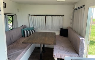 Cozy Renovated “Dutchie” Pet & Kid friendly Camper