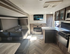 Forest River RV Wildwood X-Lite 282QBXL