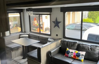 2021 Arctic Wolf fifth wheel