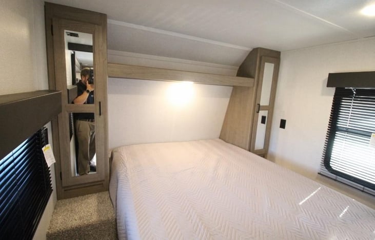 Master bedroom with queen size bed