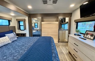 Roamer - 2023 Alliance RV Valor