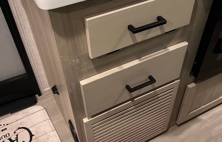 Kitchen storage