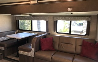 2019 Coachmen RV Freelander 28BH Ford 450 LowMiles