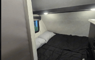 Sleeps 4/Bunks and Queen/Couples/Small Family