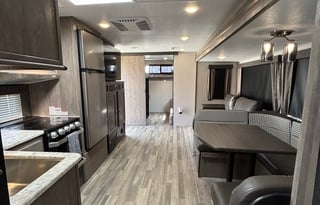 36ft Vibe Sleeps 10, Perfect for Family Adventures