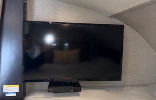 Rare King Bed | Auto Leveling | Easy to Drive