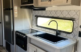 2022 Dutchman Coleman Lantern 214BH