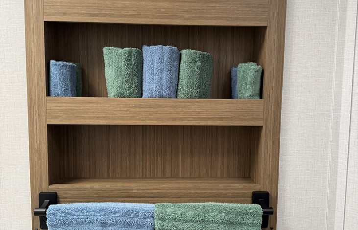 Bath towels, washcloths and toilet paper provided.