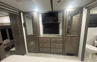 2023 Grand Design Solitude 380FL R