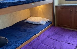 2010 Keystone RV Cougar Artic Series