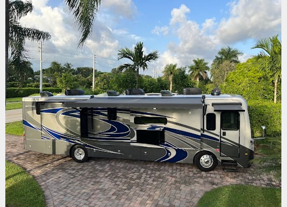 Class A Motor Home rentals in Charlevoix