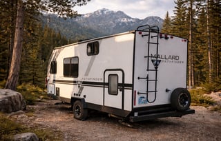 21' Off Grid Camper - Sleeps 5 (midsize towable)