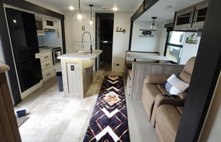 Holidays are here Book early 3 ACs, 2 Bathrooms!!!