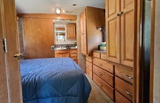 2013 Winnebago Vista 35F - FREE UNLIMITED INTERNET