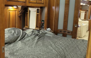 2012 Tiffin Motorhomes Zephyr 45 LZ Option B