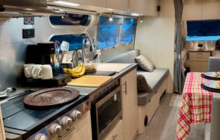 Airstream Glamping in Style/Remote OfficeStarlink