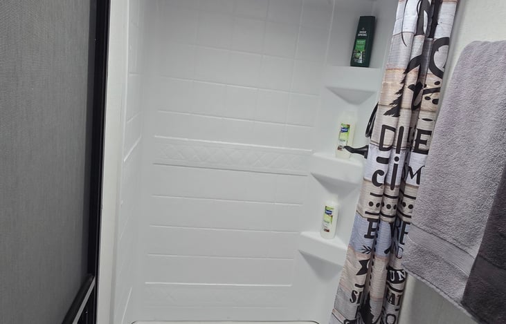 Body wash, shampoo, and conditioner provided.