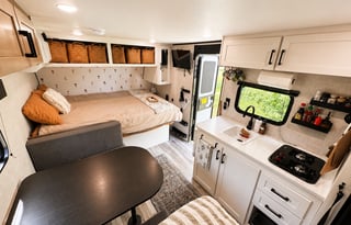 21ft Jayco • Easy tow • Fully Stocked • New Bed