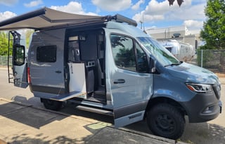 Great family escape 4 seatbelts 4 beds