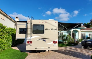 Thor Motor Coach Four Winds 24 Ft.- EARLY PICK UP