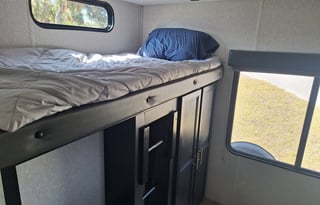 "Ellie Mae" Bunk Room/ Full Outside Kitchen