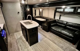 3 slides, Sleeps 10, 2 bedroom, Outdoor kitchen