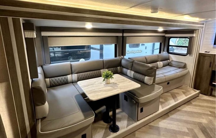 Both the Coach and the dining area turn into sleepers.