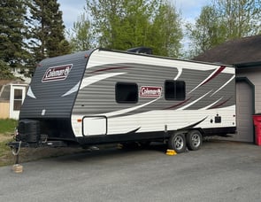 Dutchmen RV Coleman Lantern Series 215BH