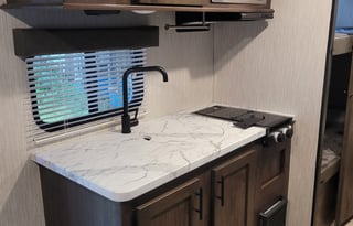 2021 Cherokee Wolf Pup 17jg