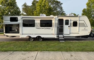 2025 Freedom Express 1.5 Bath, Fully Equipped!