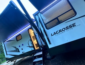 Prime Time RV LaCrosse 3375FE