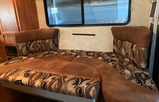 2011 Coachmen RV Freelander 21QB  Chevy 3500