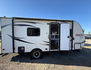 Pacific Coachworks Econ E16RB