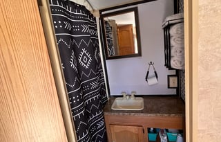 2011 Keystone RV Summerland 2570RL