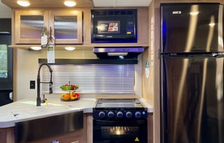 JJ’s Family Getaway Camper Rental