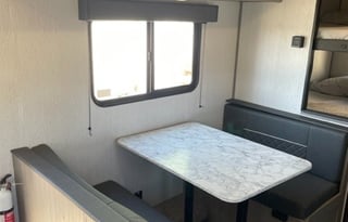 2022 Dutchman Coleman Lantern 214BH