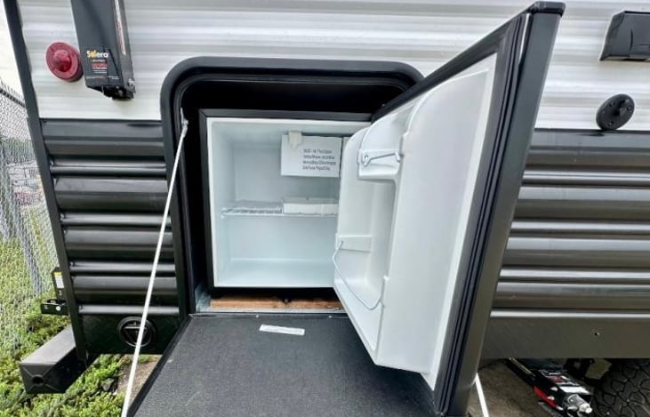 Keep drinks cold outside in the outdoor mini fridge