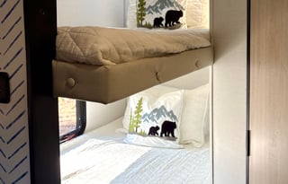 *NEW* Easy Family Camping – 2024 Avenger 25BH