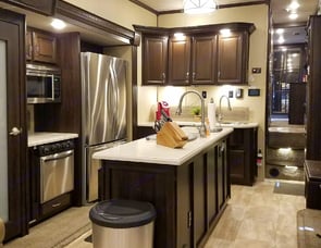 Palomino Columbus Compass 366RLC